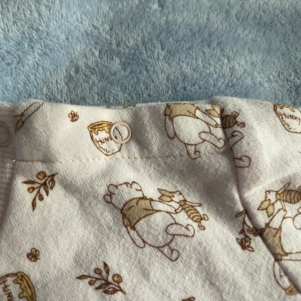 Disney Cream Sweatshirt with Bear Pattern - Picture 3 of 6